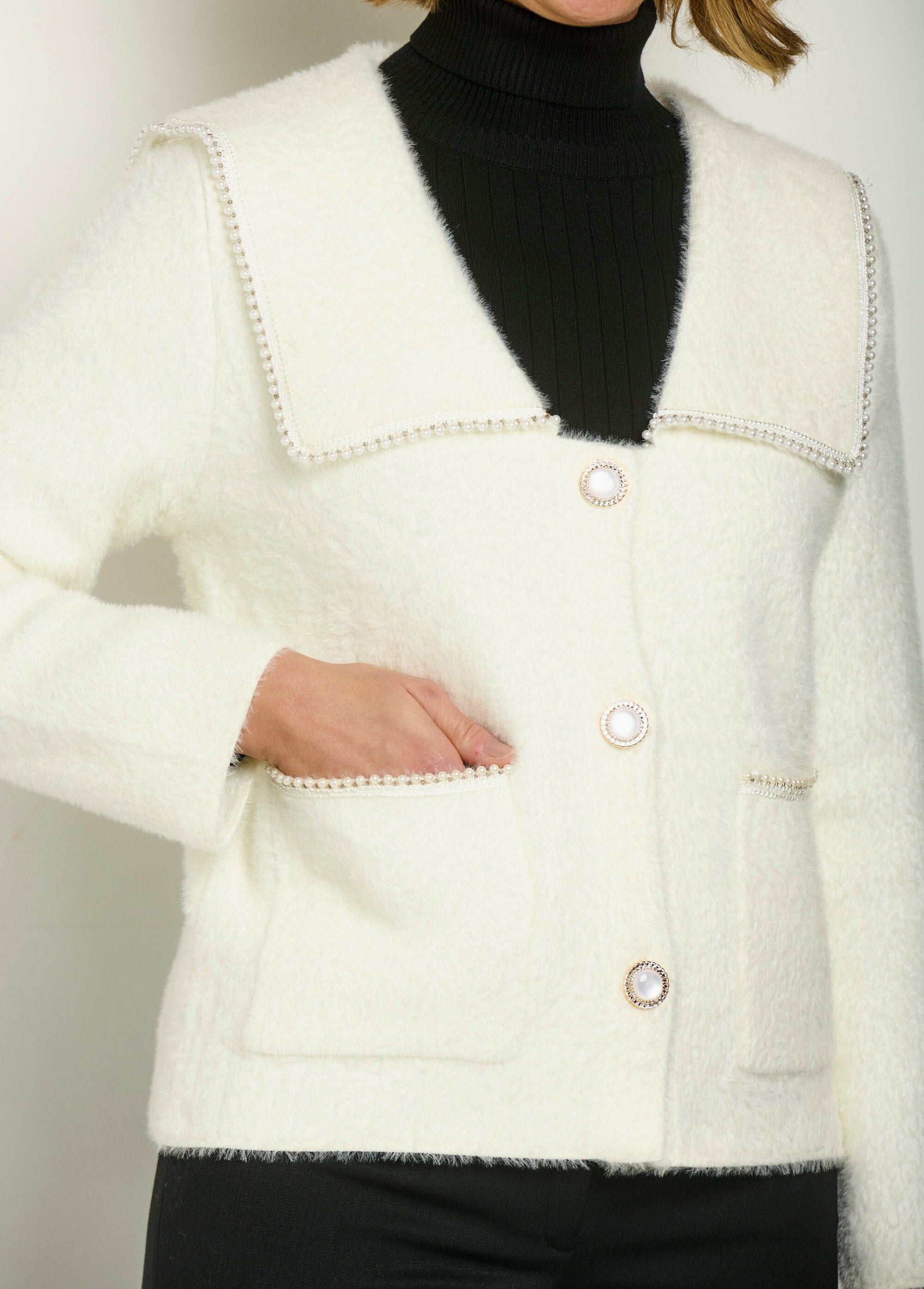 Hairy_knit_V-neck_jacket_chic_details_White_DE1_slim