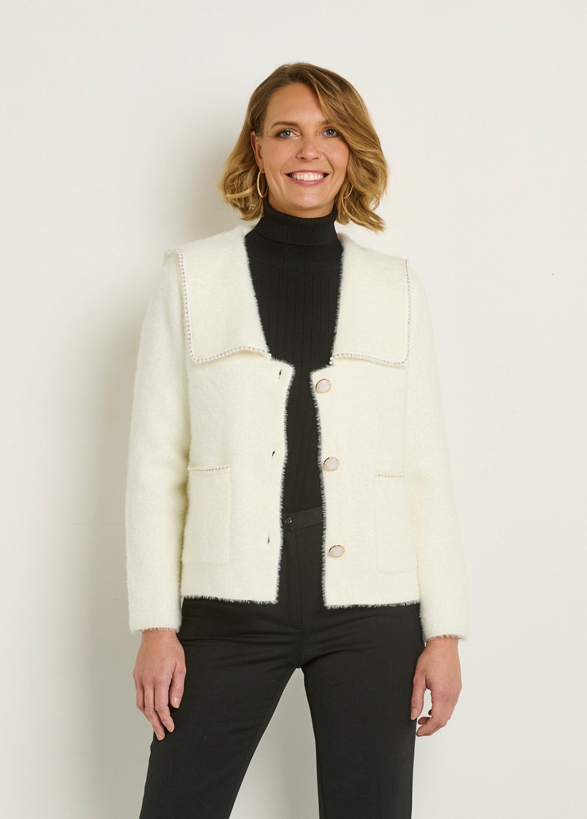 Hairy_knit_V-neck_jacket_chic_details_White_FA1_slim