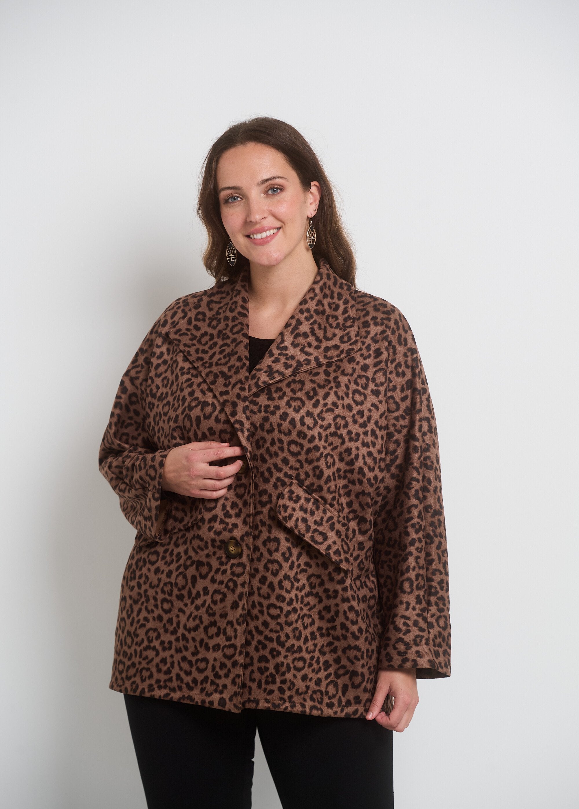 Long_leopard_print_jacket_in_suede_Beige_print_FA1_curvy